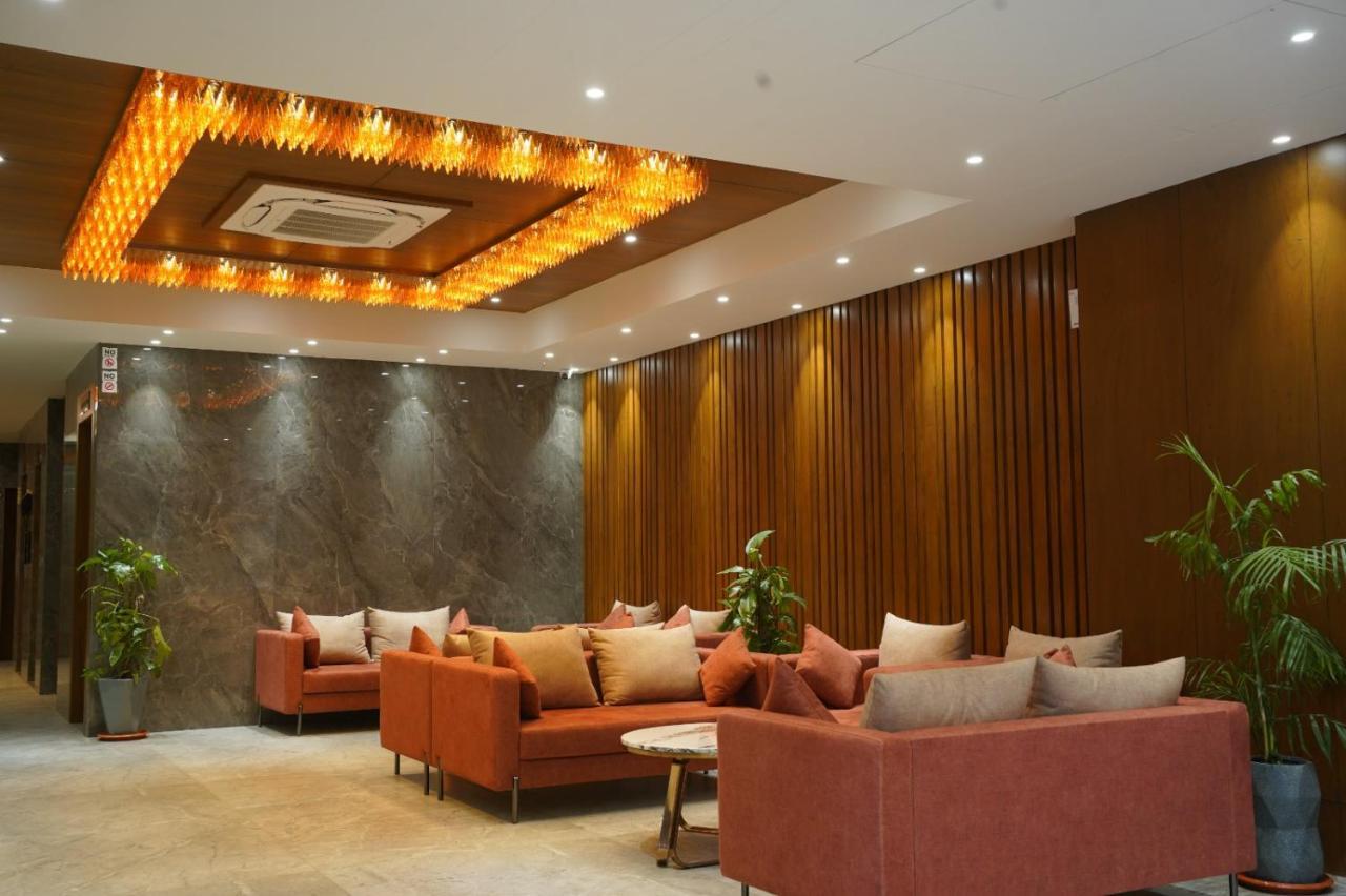 Hotel Stature Inn Kevadia ภายนอก รูปภาพ