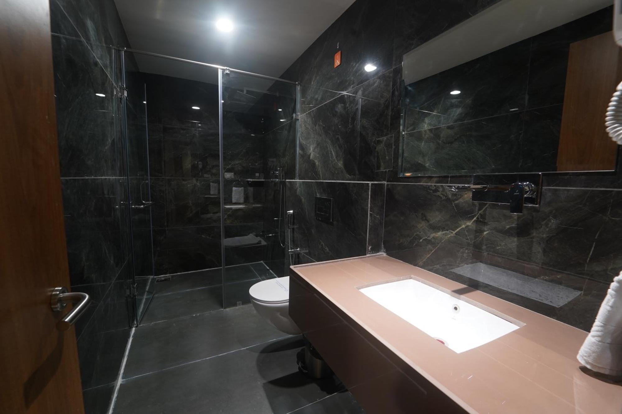 Hotel Stature Inn Kevadia ภายนอก รูปภาพ