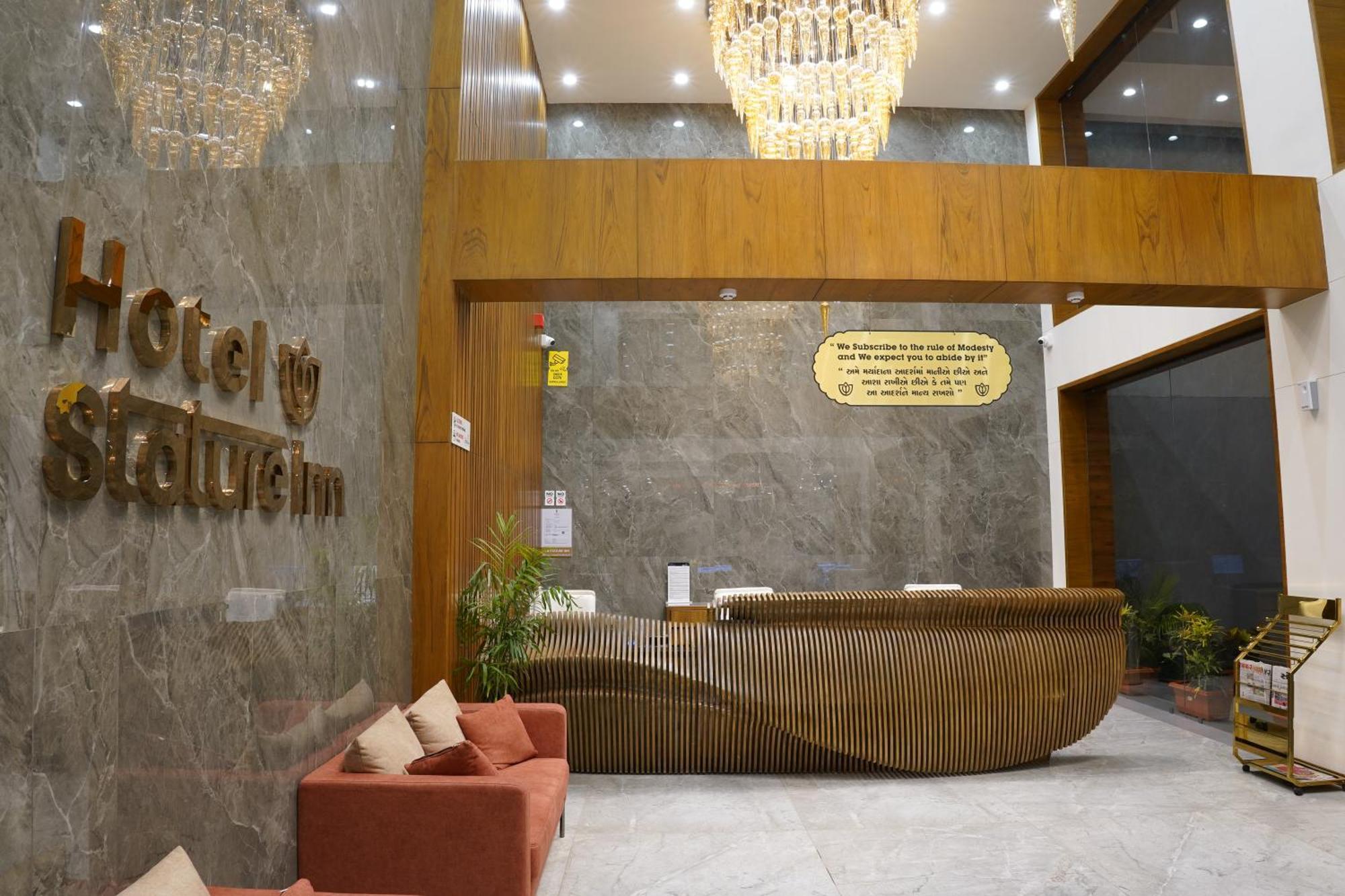 Hotel Stature Inn Kevadia ภายนอก รูปภาพ