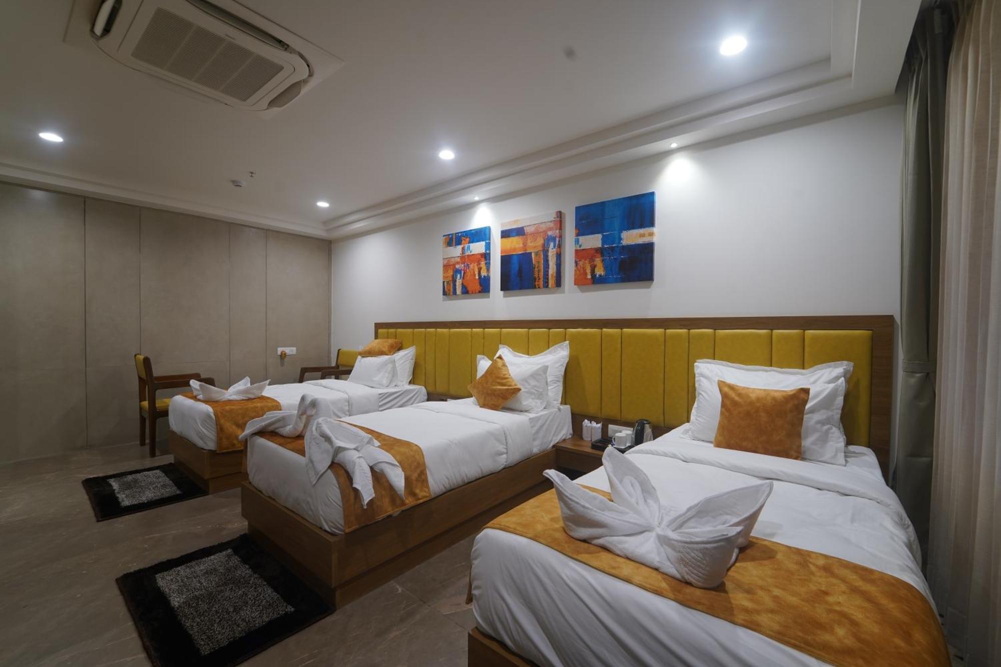 Hotel Stature Inn Kevadia ภายนอก รูปภาพ