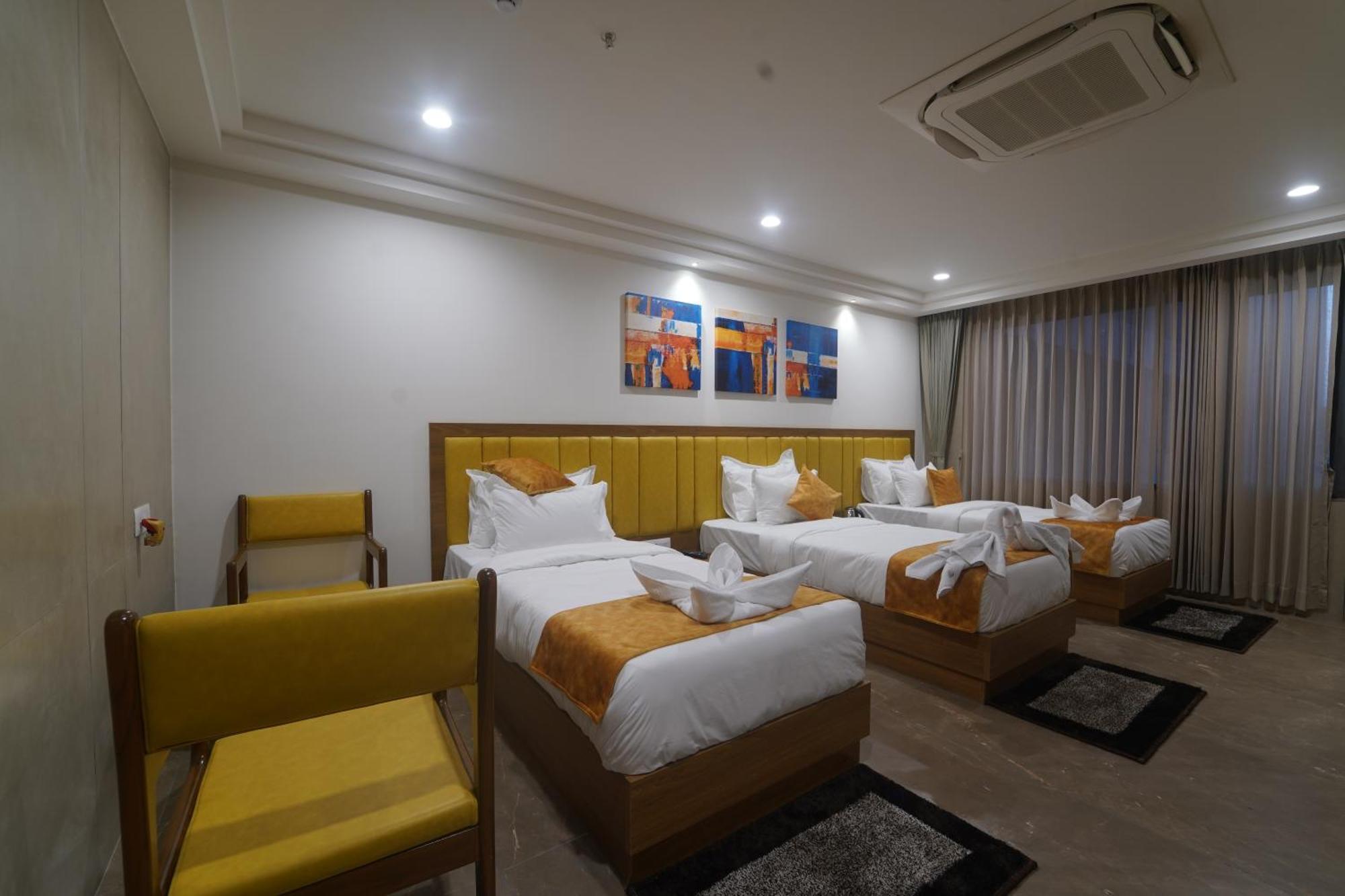 Hotel Stature Inn Kevadia ภายนอก รูปภาพ